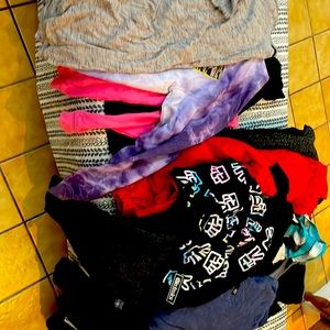 Free hood name brand girls clothes size S Junior an boy size 12 /5 youth